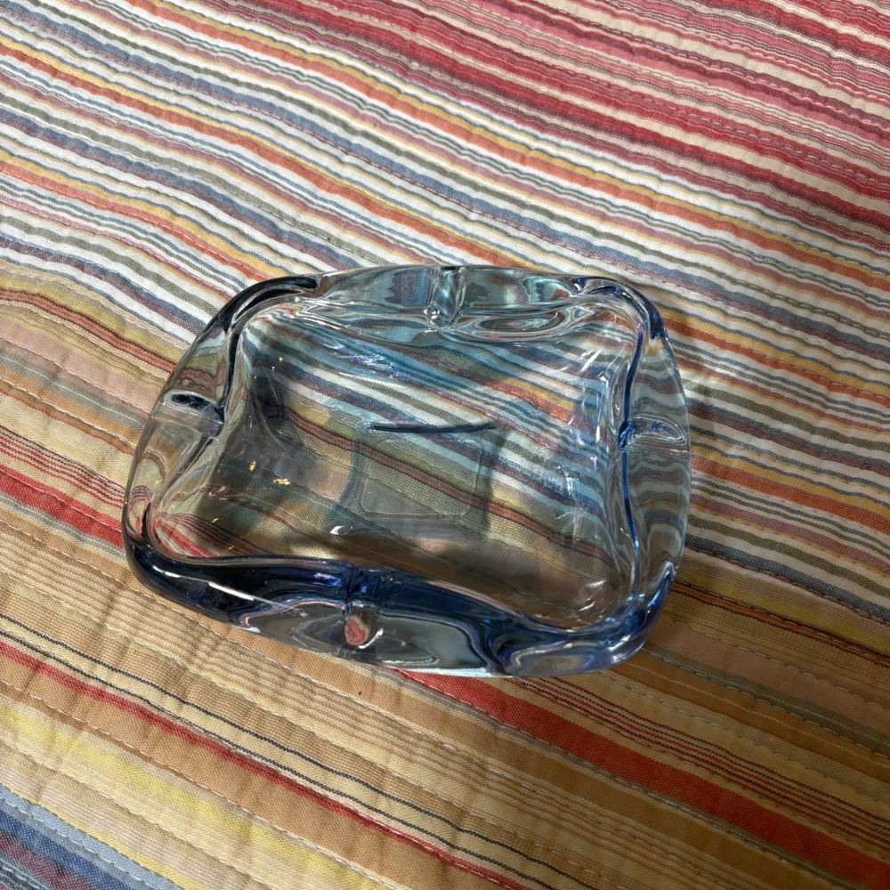 Vtg Light Blue Art Glass Ashtray Art Deco / MCM Atomic Catchall Dish - Picture 7 of 7